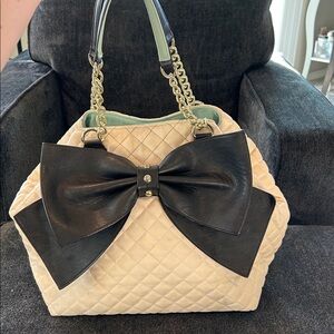 Betsey Johnson -Large